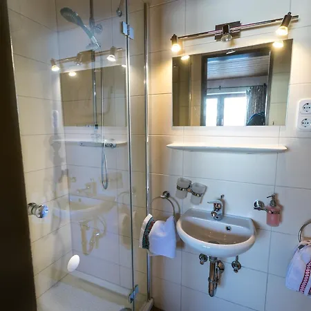 阿德勒霍斯特旅馆 招待所 3*